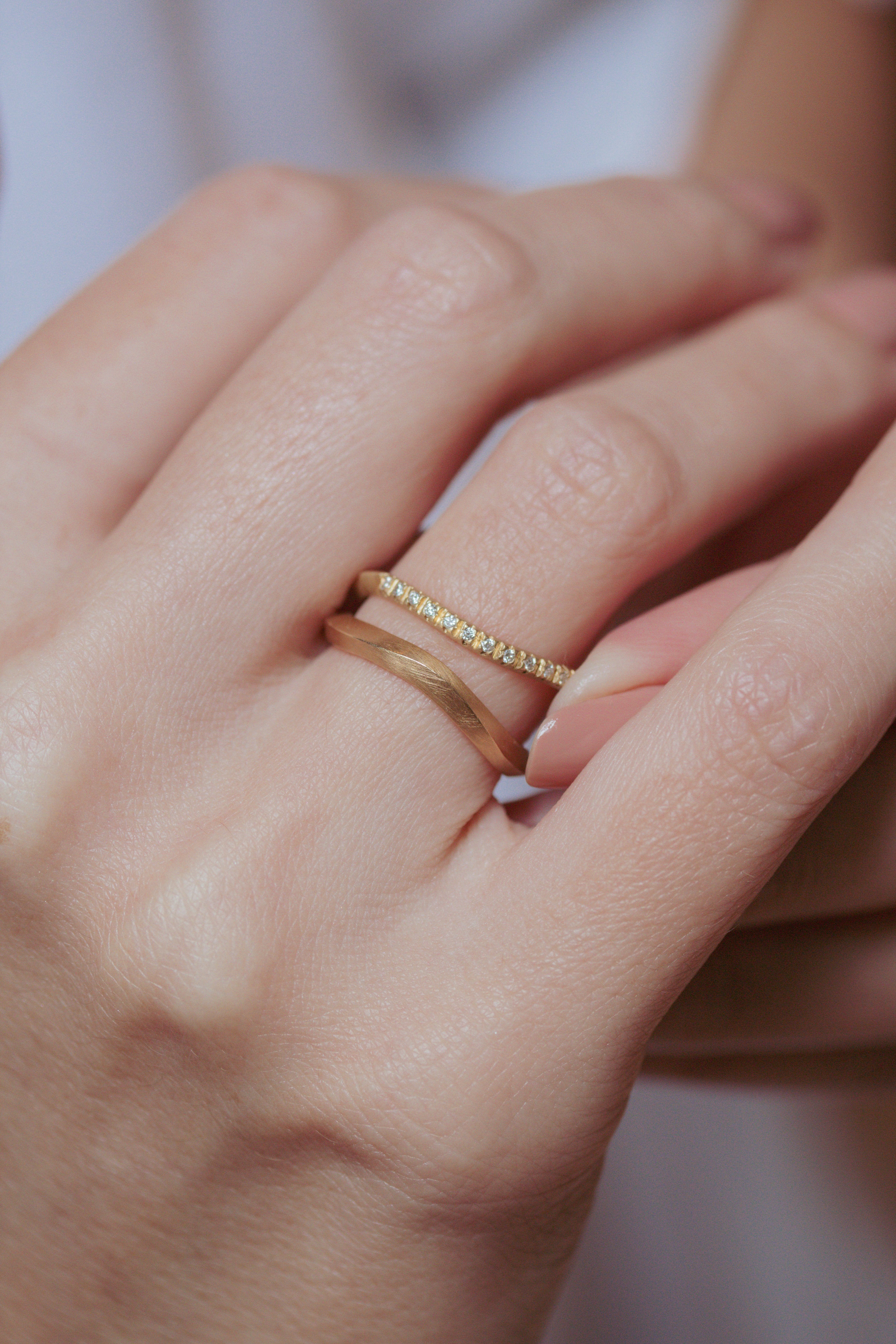 Anel Aparador Organic Fine em Ouro 18K com Diamantes