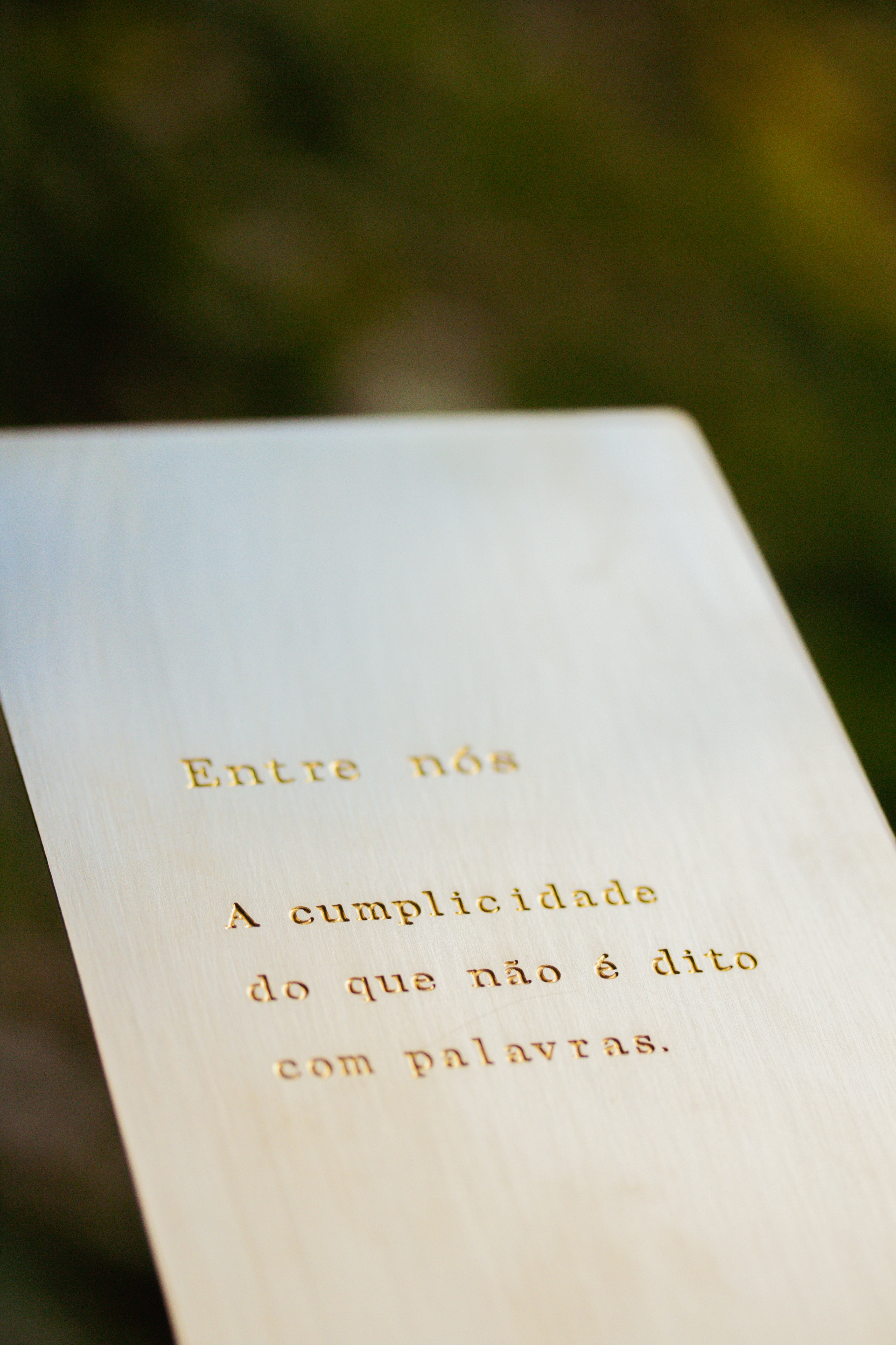 Placa Entre Nós