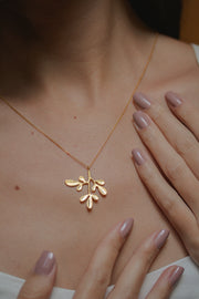 Colar Arruda G Dourado