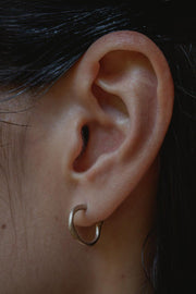 Brinco Argola Fluir Ouro Branco 18k