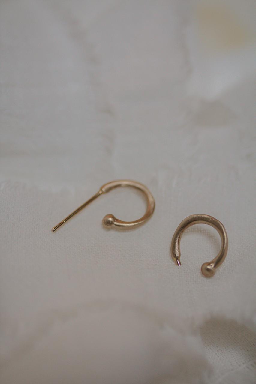 Brinco Argola Fluir Ouro Branco 18k